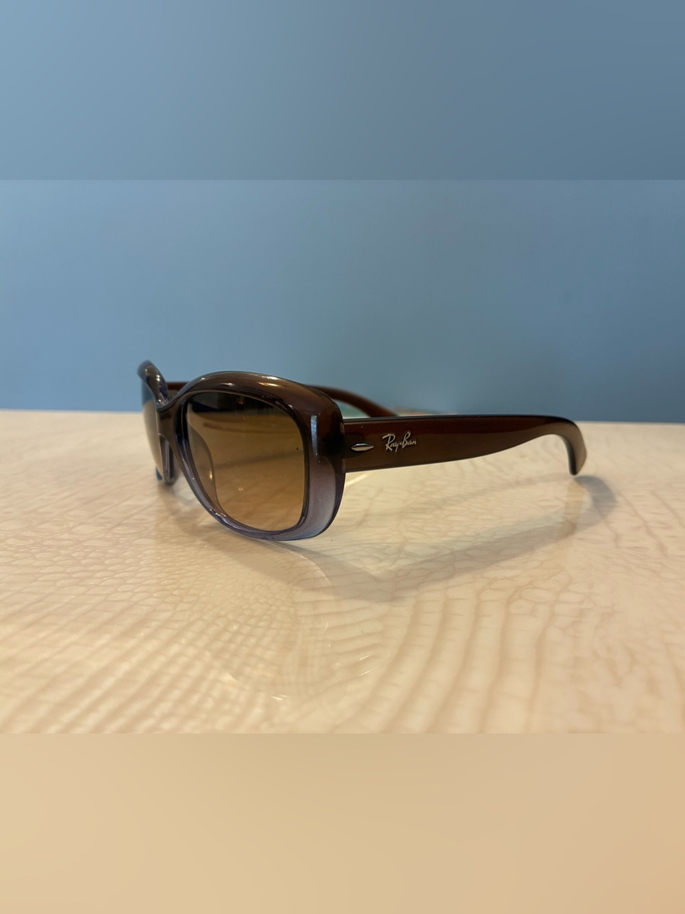 Ray-Ban Women’s Brown Oval Sunglasses with Brown Lenses made in Italy. - Picture 8 of 12